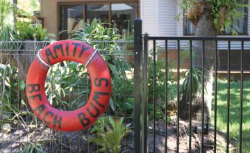 Amity Beach Bums Holiday House, North Stradbroke Island - Straddie Sales & Rentals