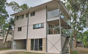 Amity Beach House Holiday House, Amity Point - North Stradbroke Island