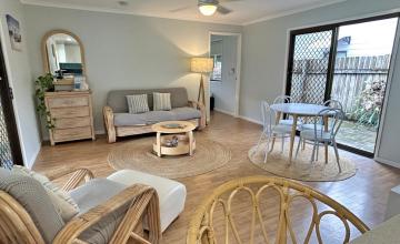 Happy Daze Holiday House - North Stradbroke Island, Straddie Sales & Rentals