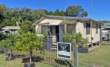 Amity Tally-Ho Holiday House - Amity Point, North Stradbroke Island